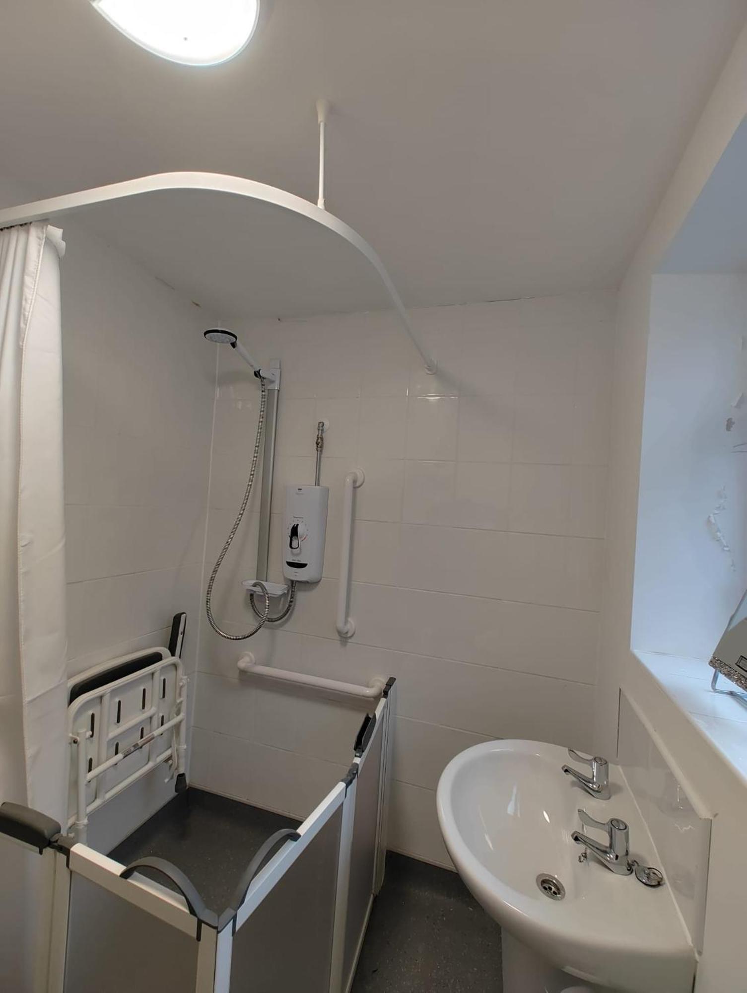 Anstuns Lodge Ливърпул Екстериор снимка
